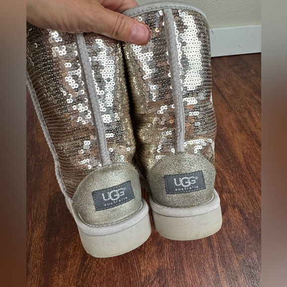 (7) UGG Classic Short Gold Sequin Boots - Picture 4 of 9